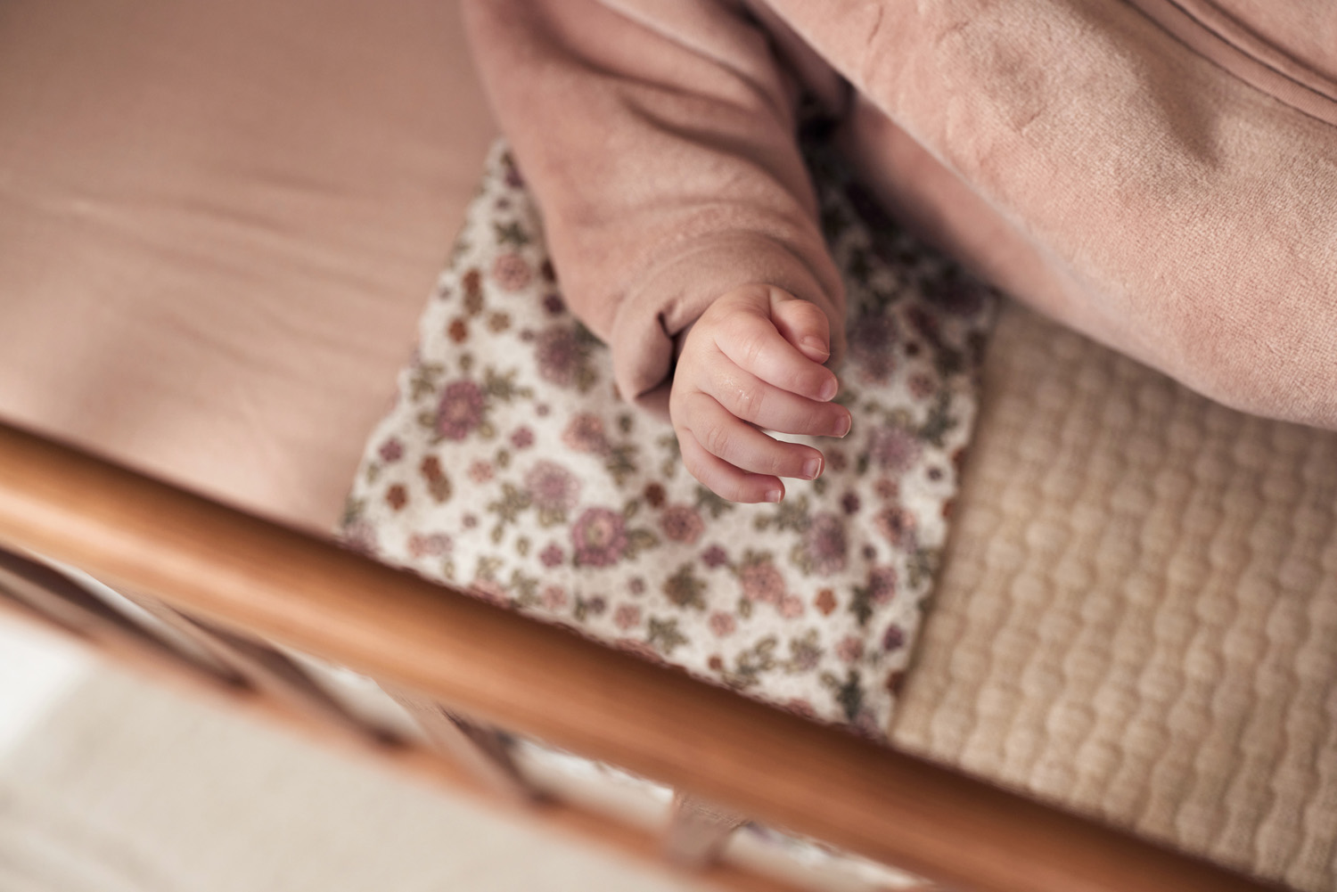 JOLLEIN Spací pytel 2v1 70cm Velvet Wild Rose