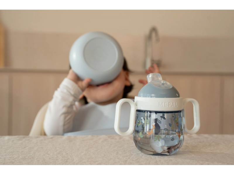 Hrnek s pítkem 200 ml Forest Friends