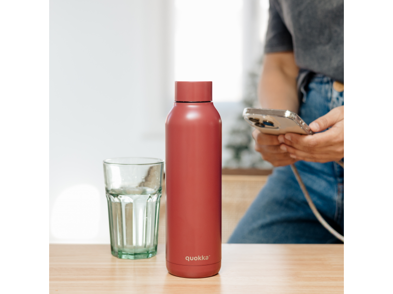 Nerezová termoláhev Solid Firebrick Red 630 ml