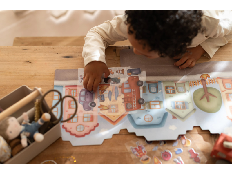 Knížka se samolepkami Hasičská stanice Jim