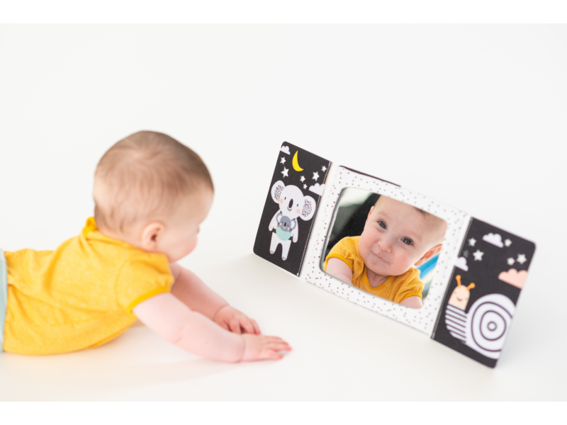 Knížka pro hru na bříšku se zrcátkem