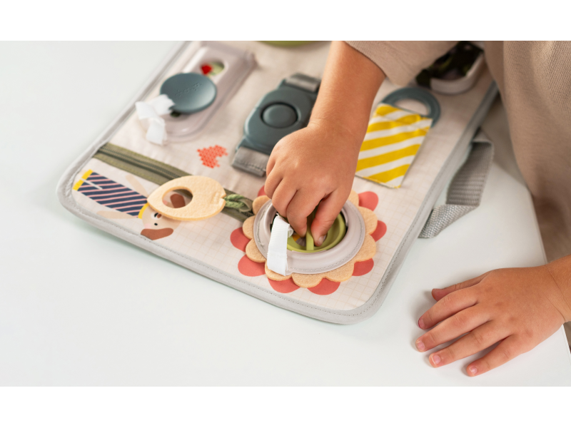 Hrací pult s aktivitami