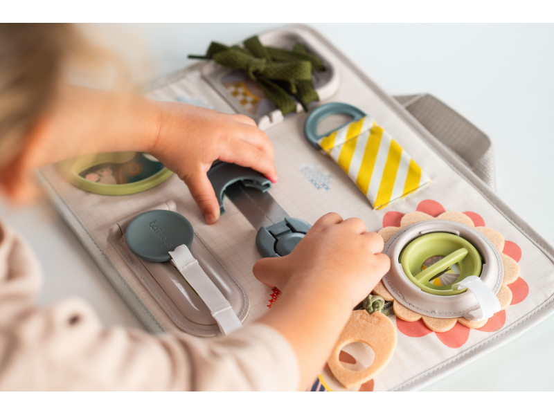 Hrací pult s aktivitami