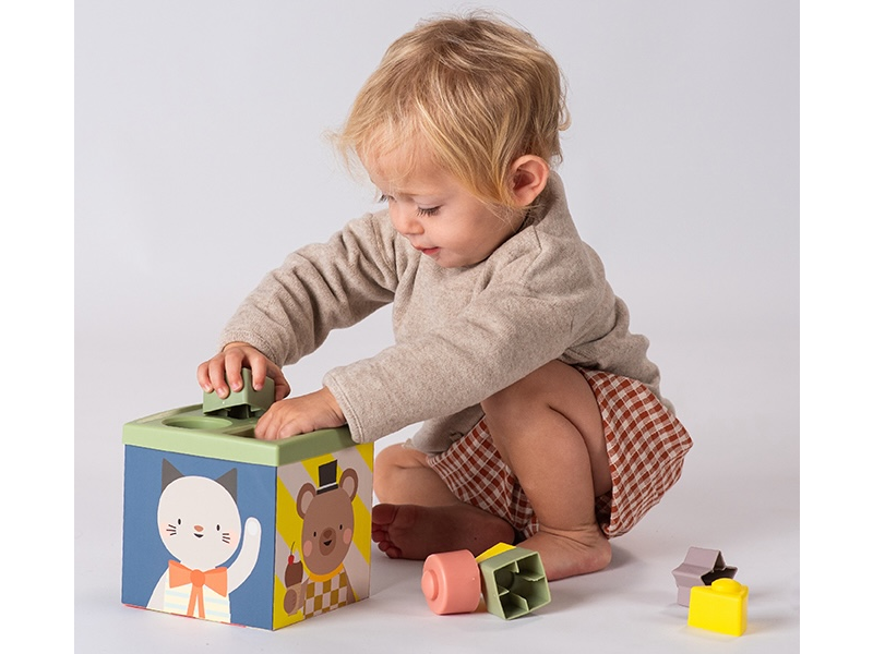 Box s aktivitami Play & Discover