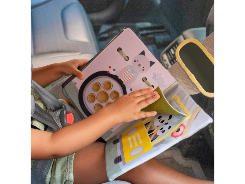 Knížka s aktivitami do auta Busy Book