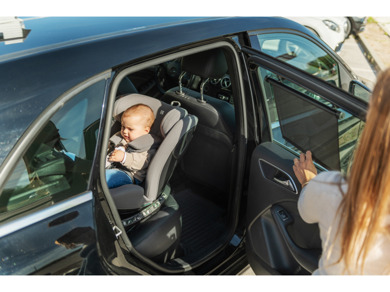 Sluneční clona do auta rolovací 2 ks