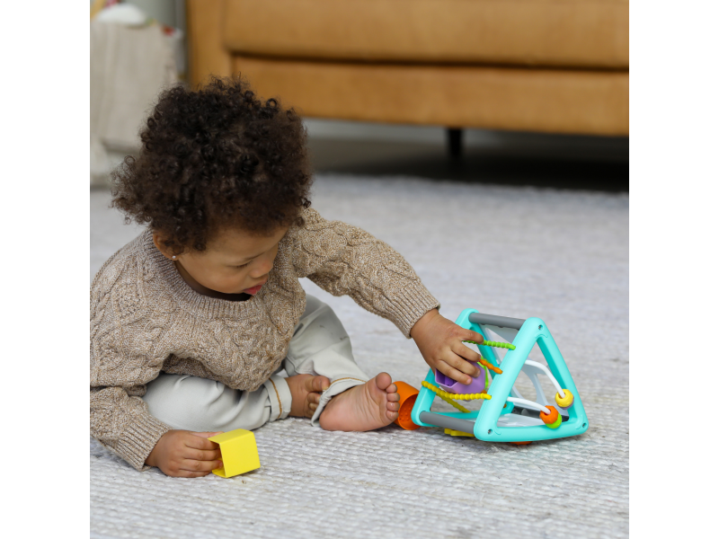 Trojhran s aktivitami a vkládacími tvary