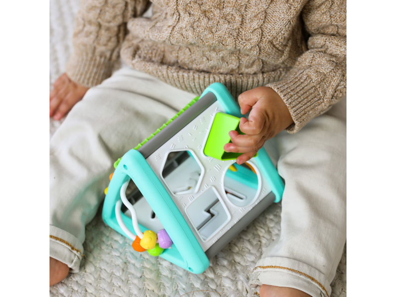 Trojhran s aktivitami a vkládacími tvary