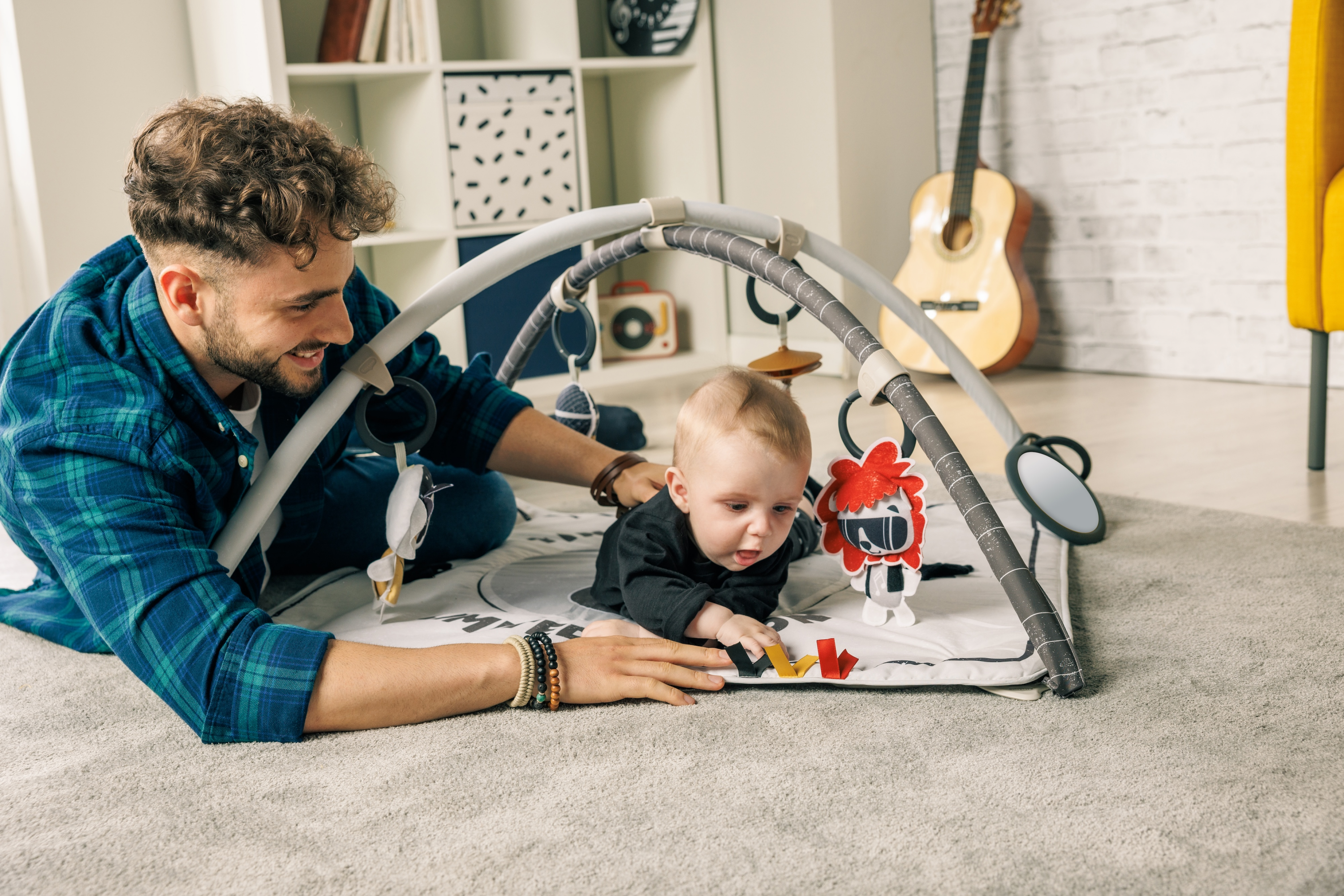 Hrací deka s hrazdou čtvercová Gymini Tiny Rockers