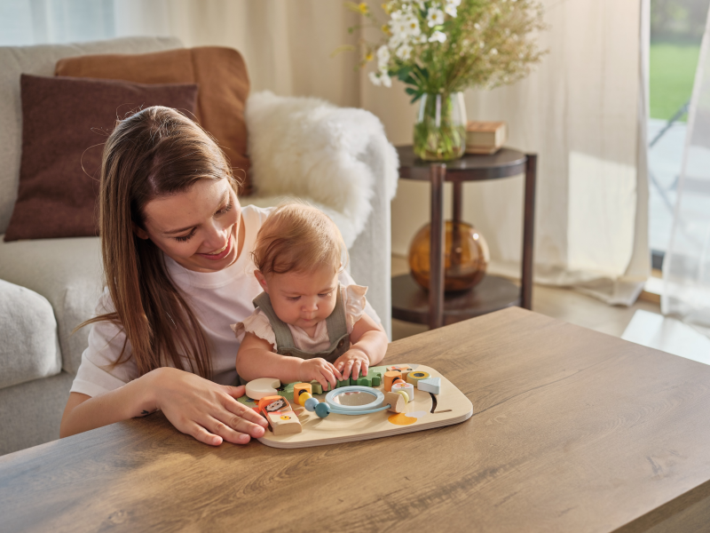 Pult s aktivitami dřevěný Farmers Funday