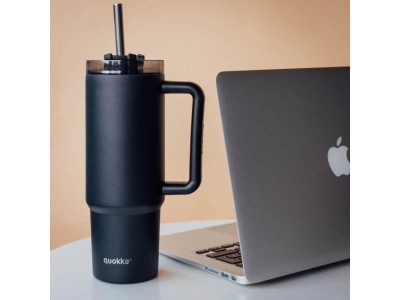 Nerezový termohrnek s brčkem Vibe Black 880 ml