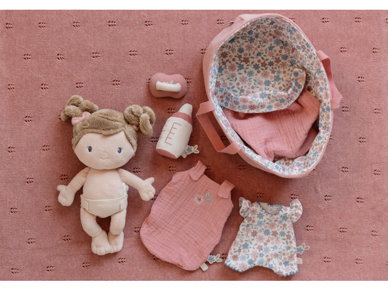 Panenka v košíku Rosa