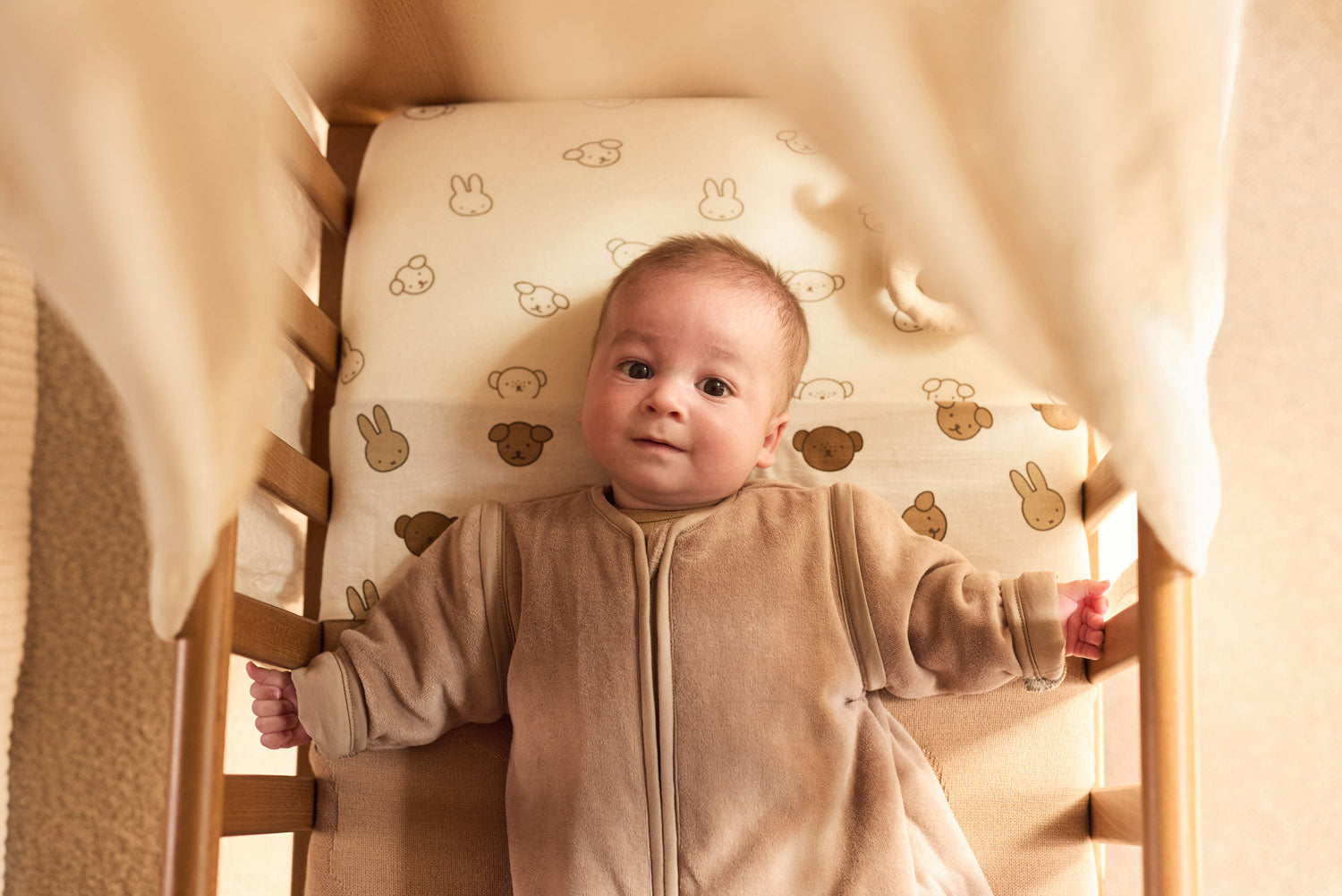 Prostěradlo napínací 120x60 cm Miffy & Friends