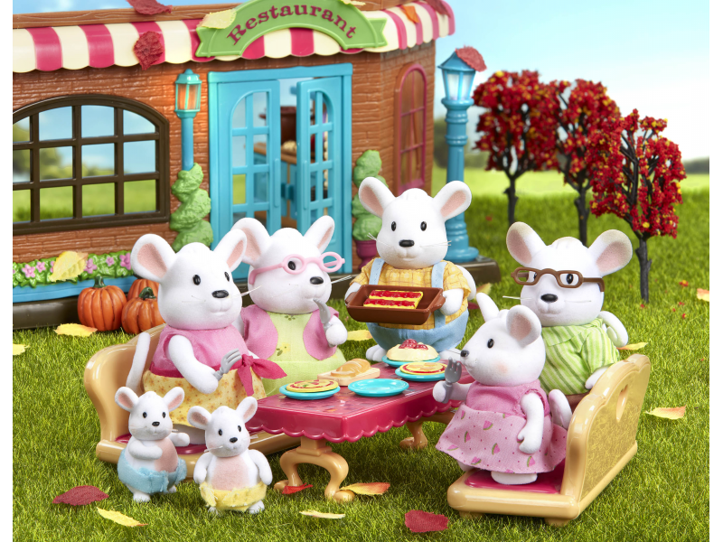 Rodina myší s prarodiči Nibblekin