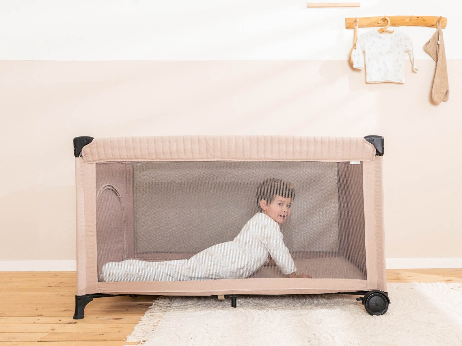 LITTLE DUTCH Postýlka cestovní Beige