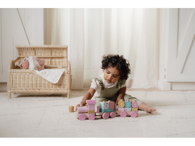 Vláček dřevěný Fairy Garden