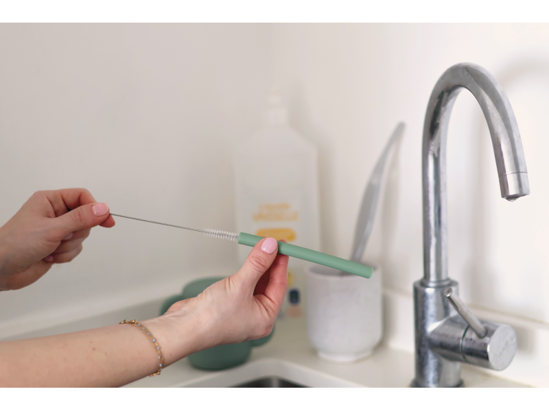 Náhradní brčka s kartáčkem do silikonového hrnku