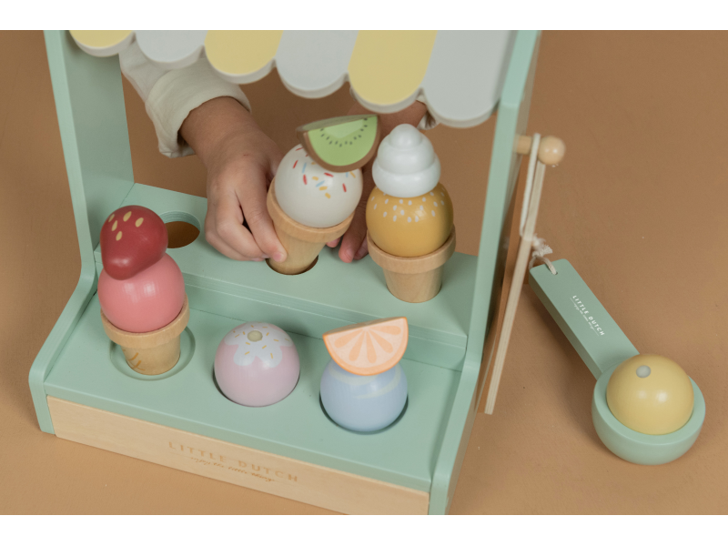 Zmrzlinový stánek dřevěný