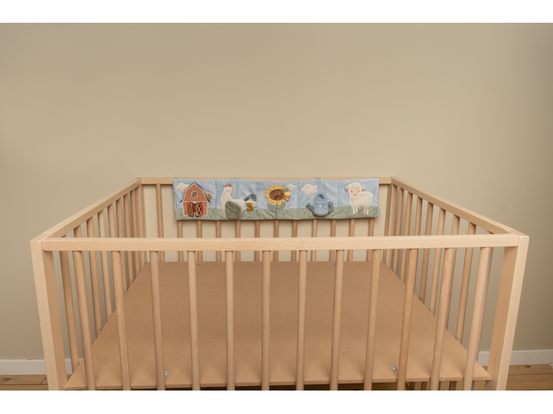 Závěsný mantinel s aktivitami Farma