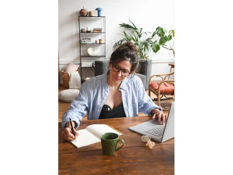 Odsávačka elektrická Hands-Free Night Blue