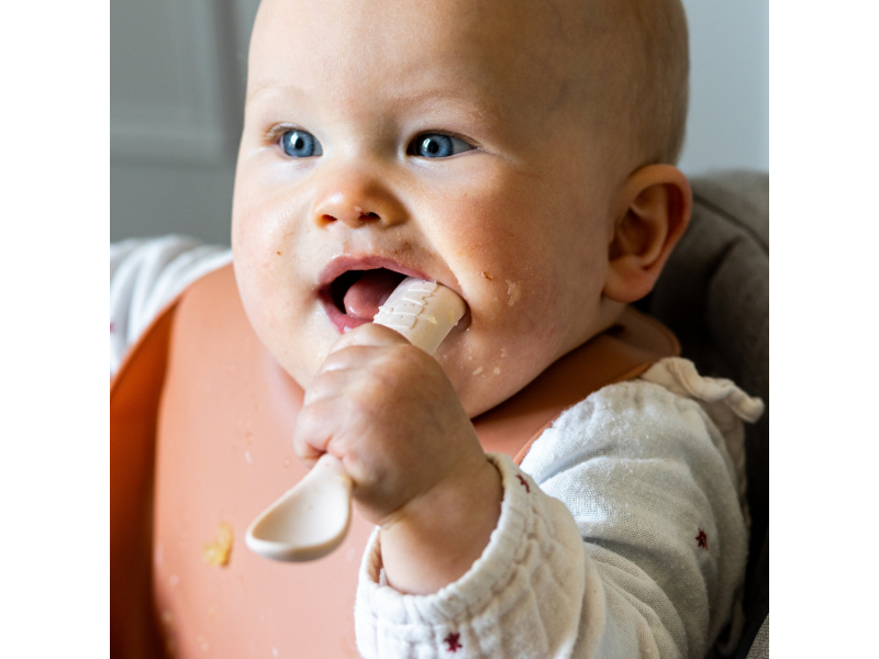 První lžičky silikonové 2 ks s pouzdrem Clay Praline