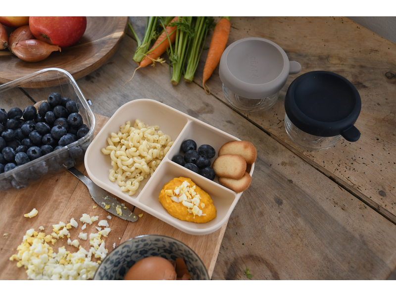 Talíř silikonový dělený s přísavkou Clay