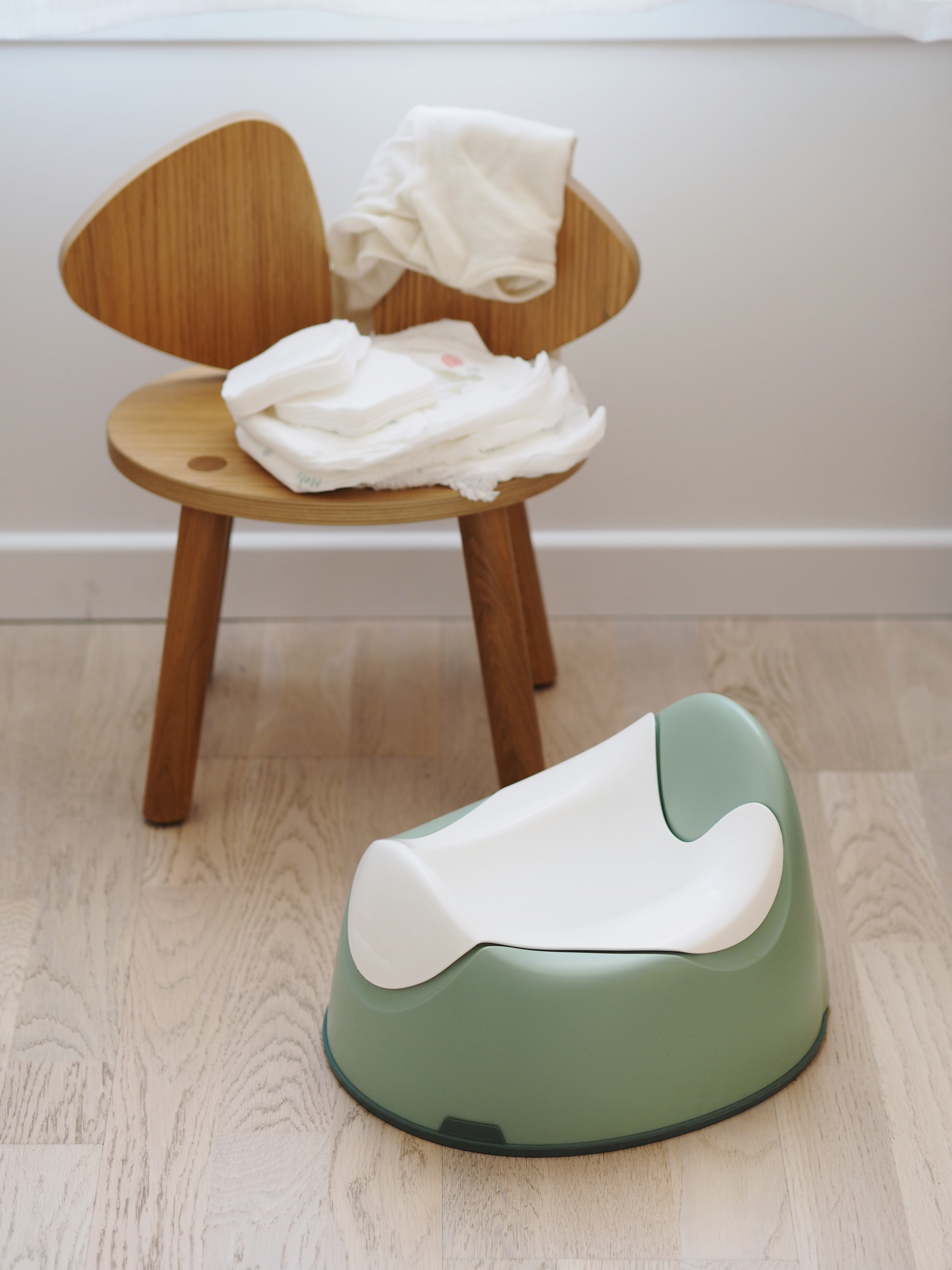 Nočník ergonomický Sage Green