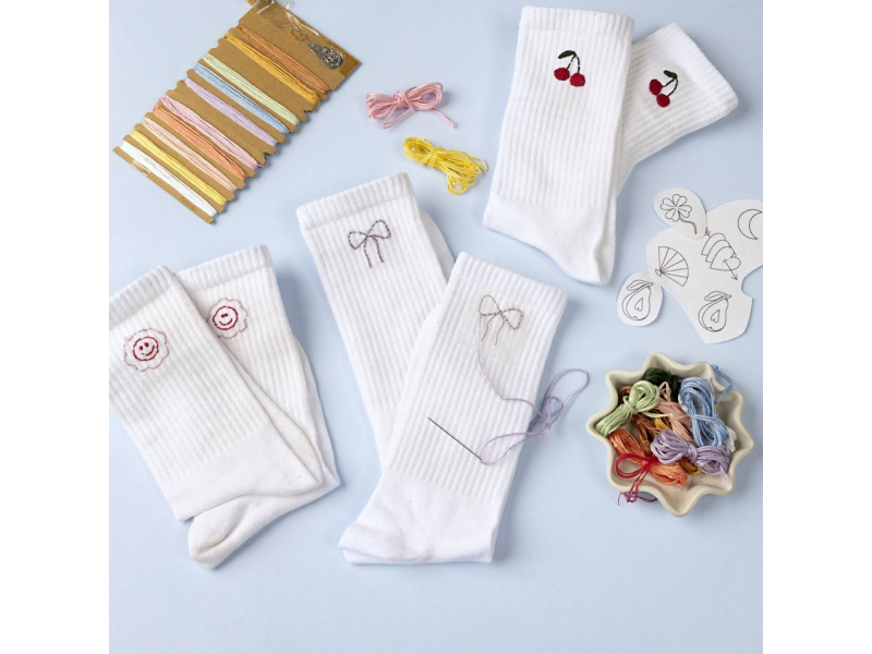 Kreativní sada Vyšívání ponožek
