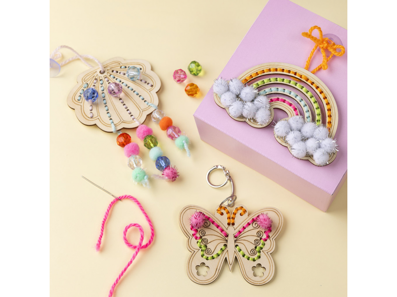 Kreativní sada Vyšívání dřevěných dekorací