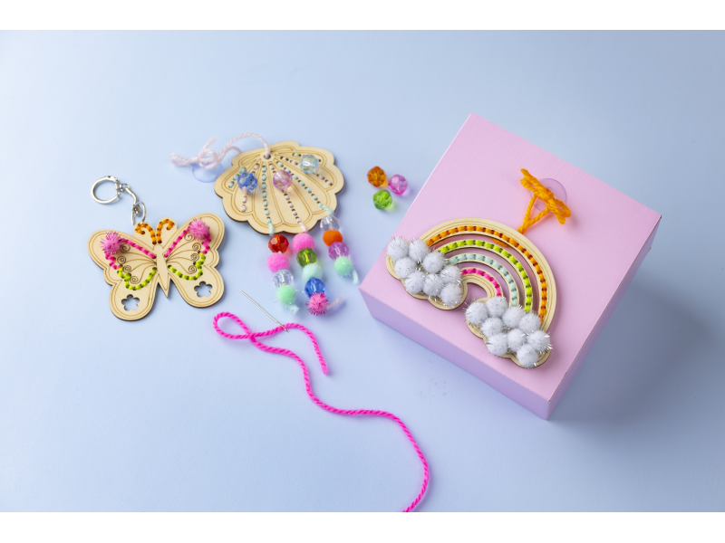 Kreativní sada Vyšívání dřevěných dekorací