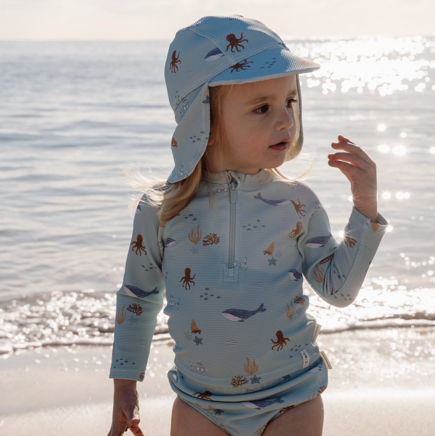 Plážová kšiltovka s ochranou krku Ocean Friends vel. 1