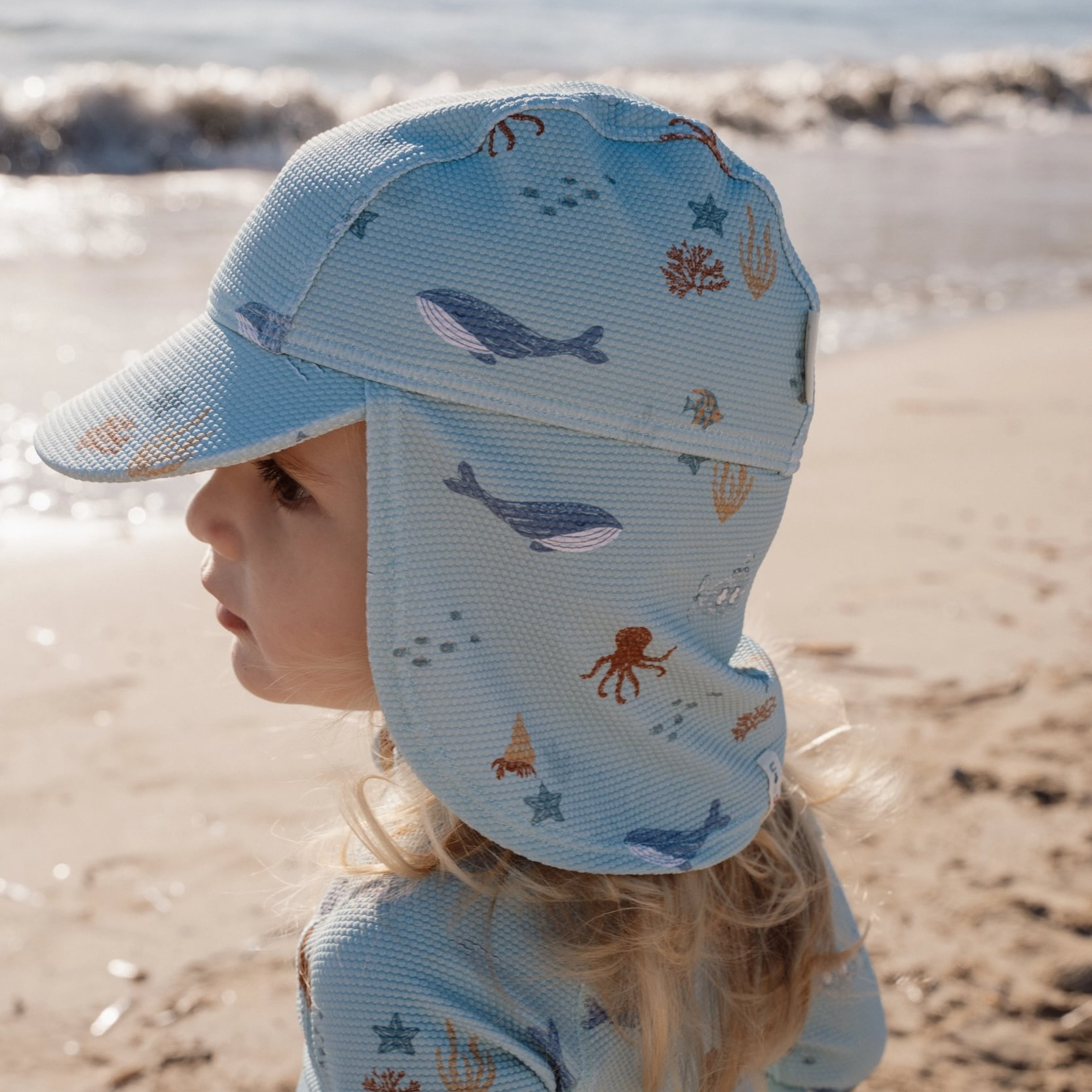 Plážová kšiltovka s ochranou krku Ocean Friends vel. 1