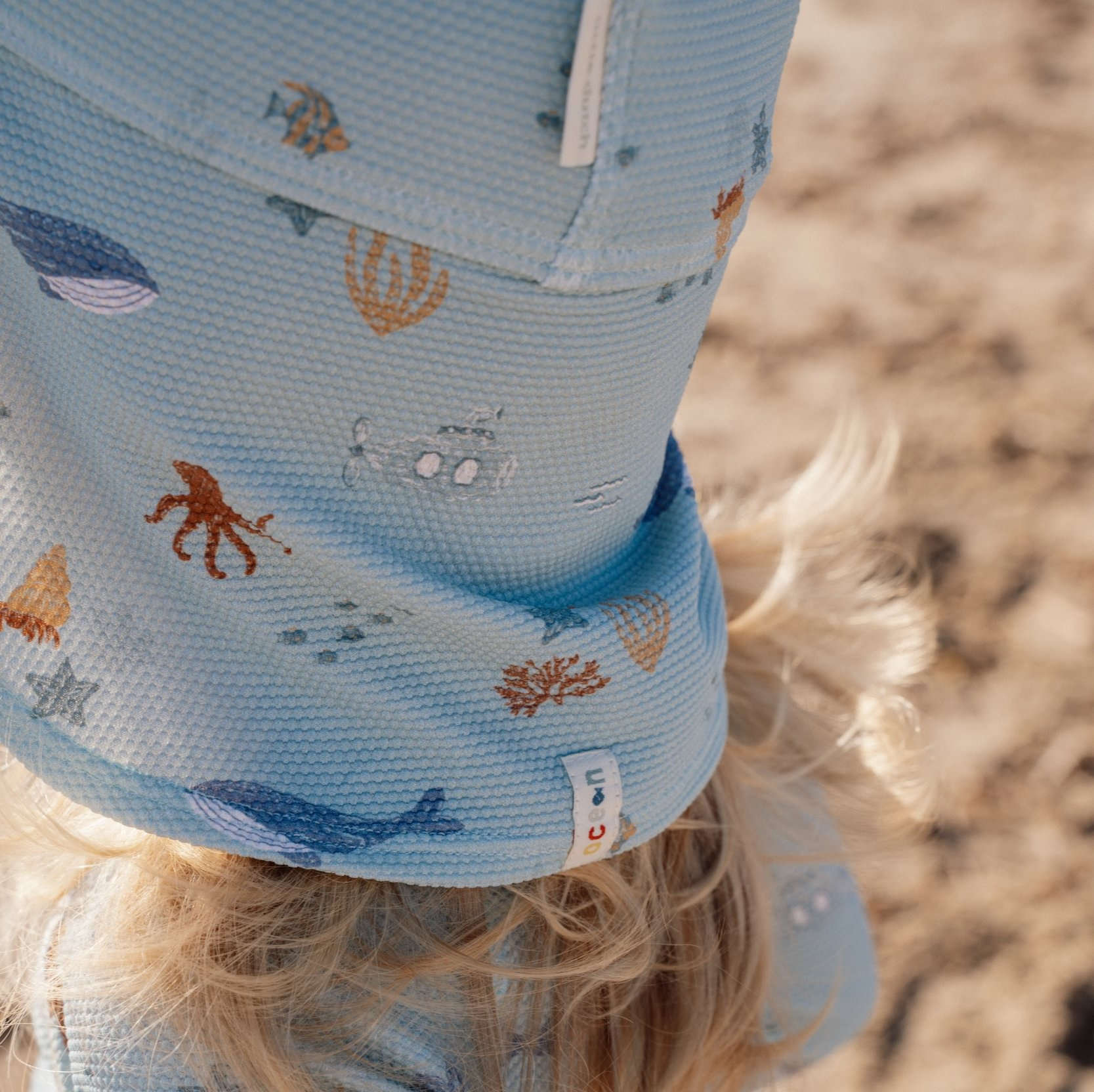 Plážová kšiltovka s ochranou krku Ocean Friends vel. 1