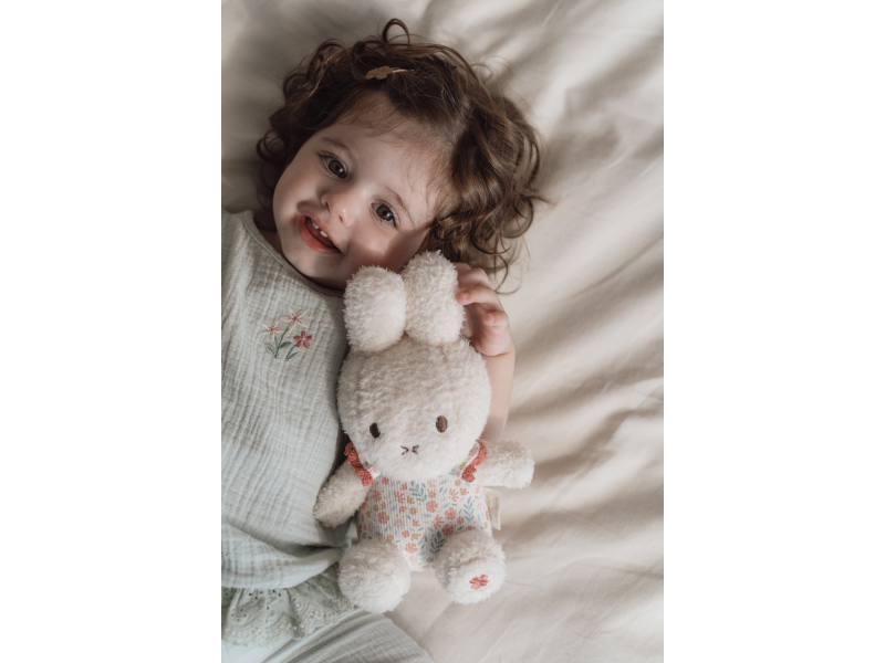 Králíček Miffy Lucky Blossom 20 cm