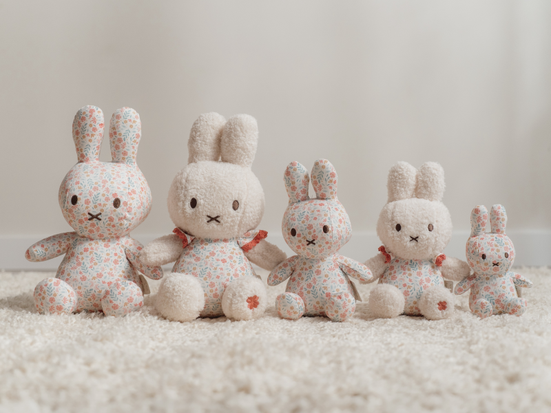Králíček Miffy textilní Lucky Blossom 20 cm