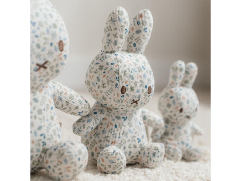 Králíček Miffy textilní Lucky Leaves 20 cm
