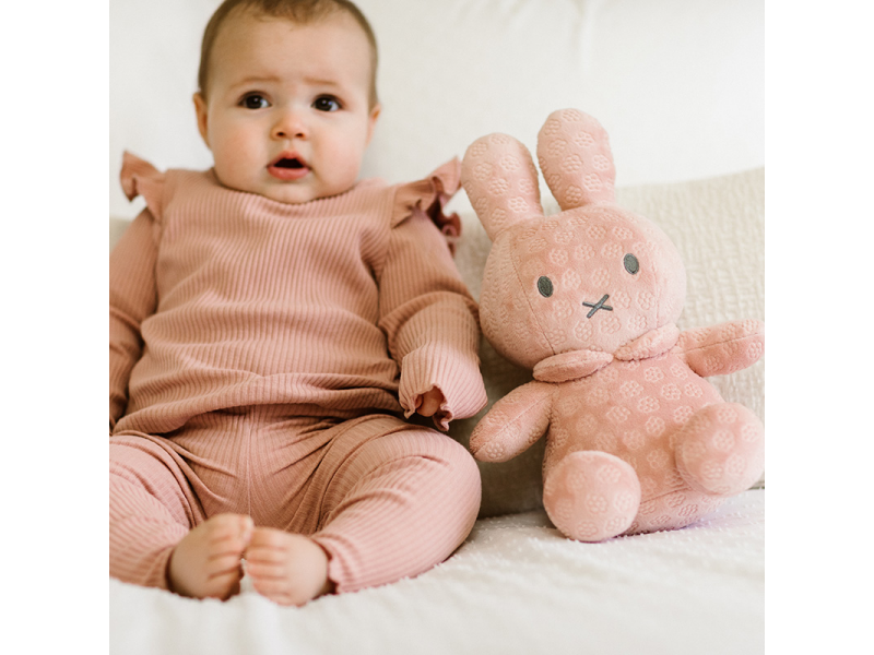 Králíček Miffy Pink Flower 20 cm