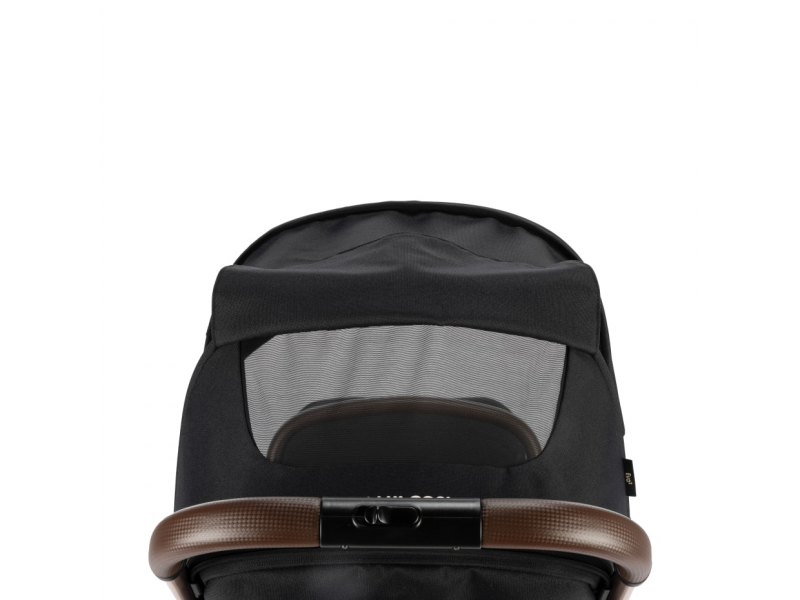 Eva 3 kočárek Essential Black Champagne A