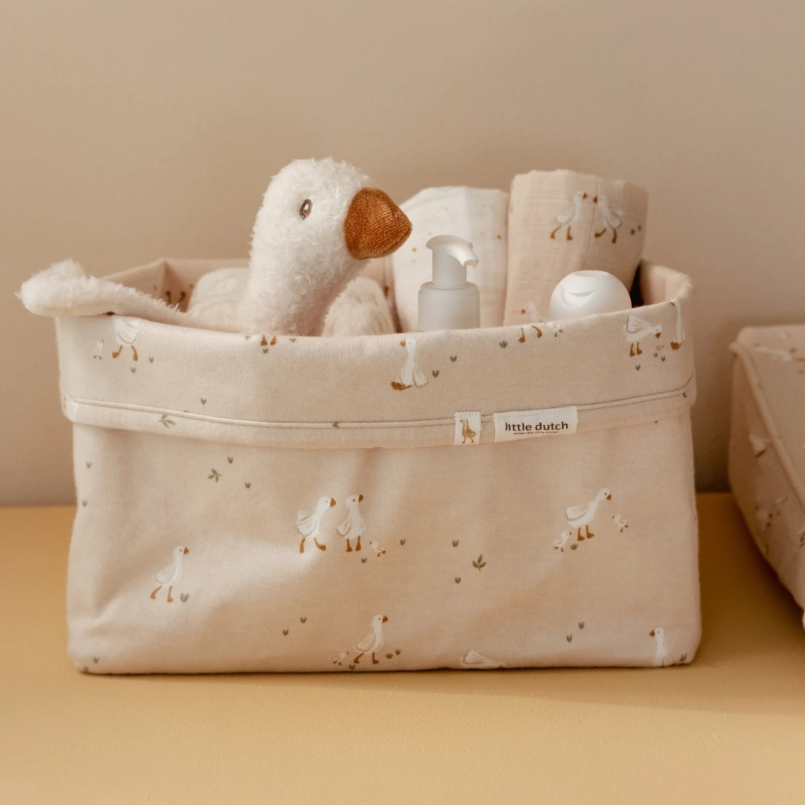 Bryndáček bandana 2 ks Husa Newborn Naturals