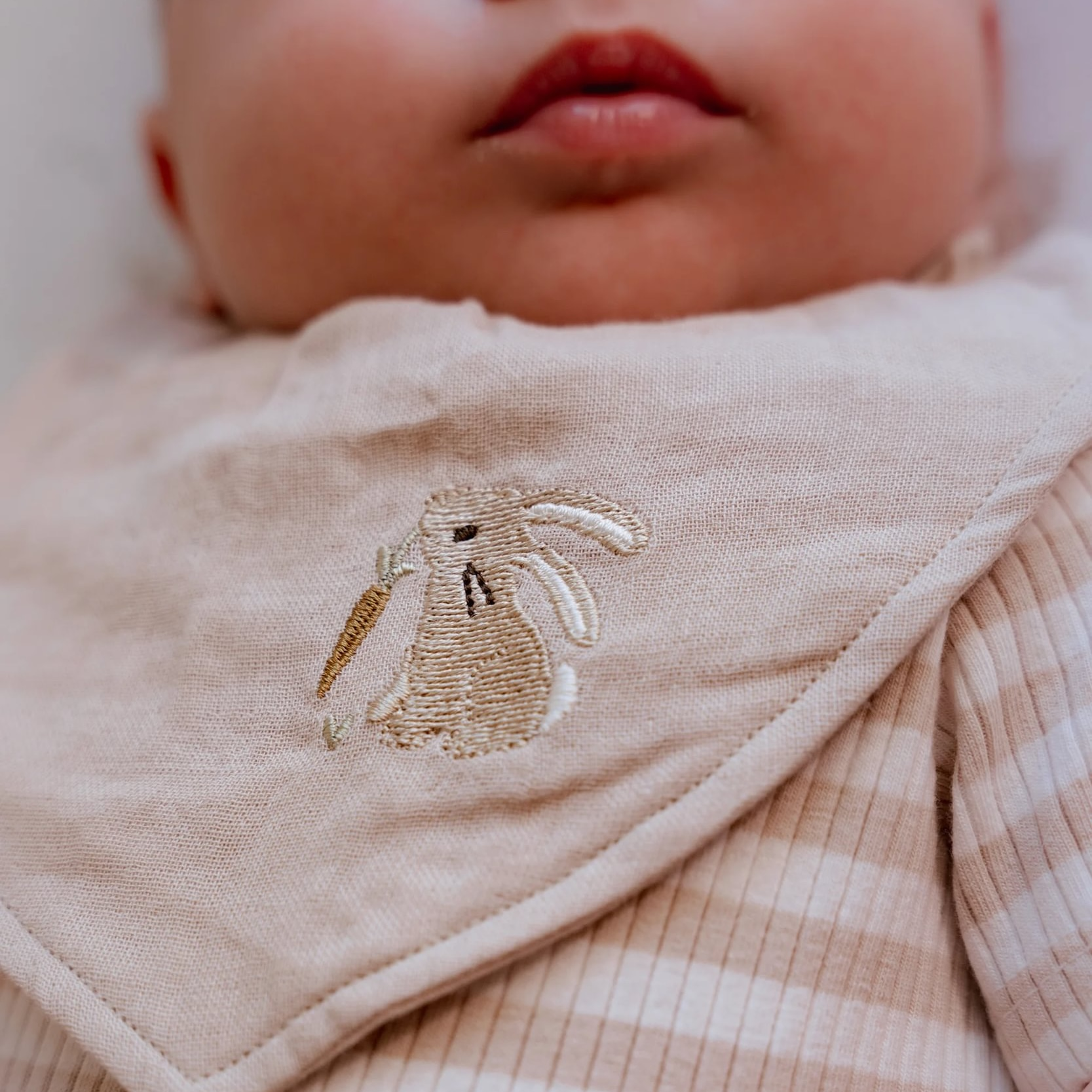 Bryndáček bandana 2 ks Baby Bunny