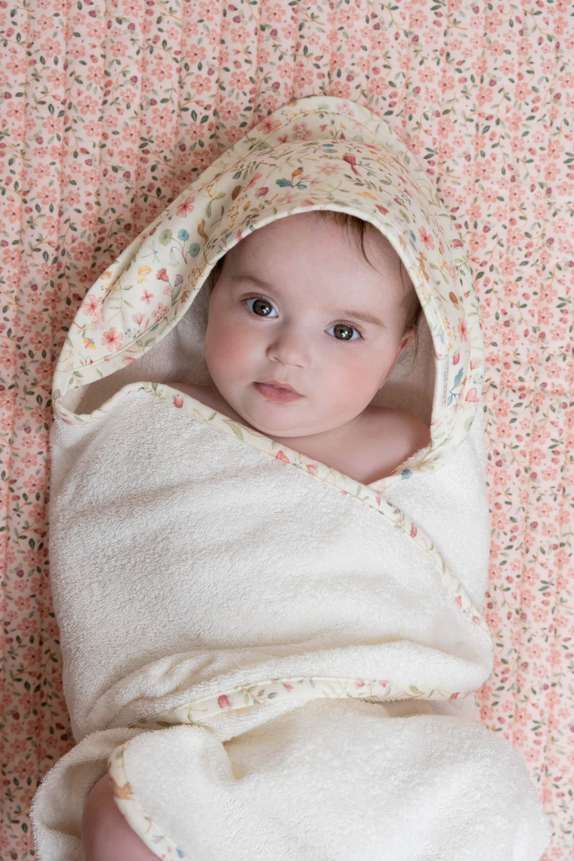 Osuška s kapucí 100x100 cm Fairy Wonders