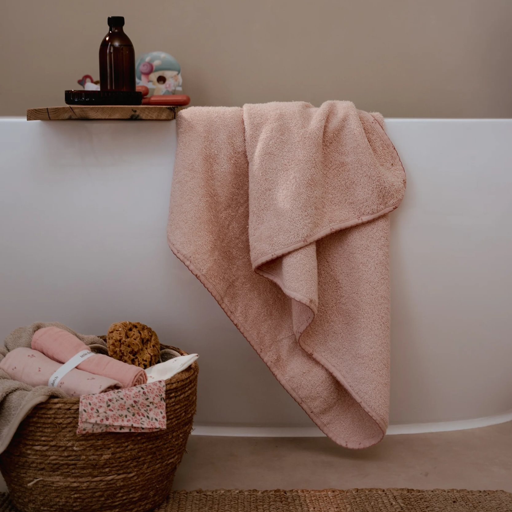 Pleny 70x70cm Pure Blossom