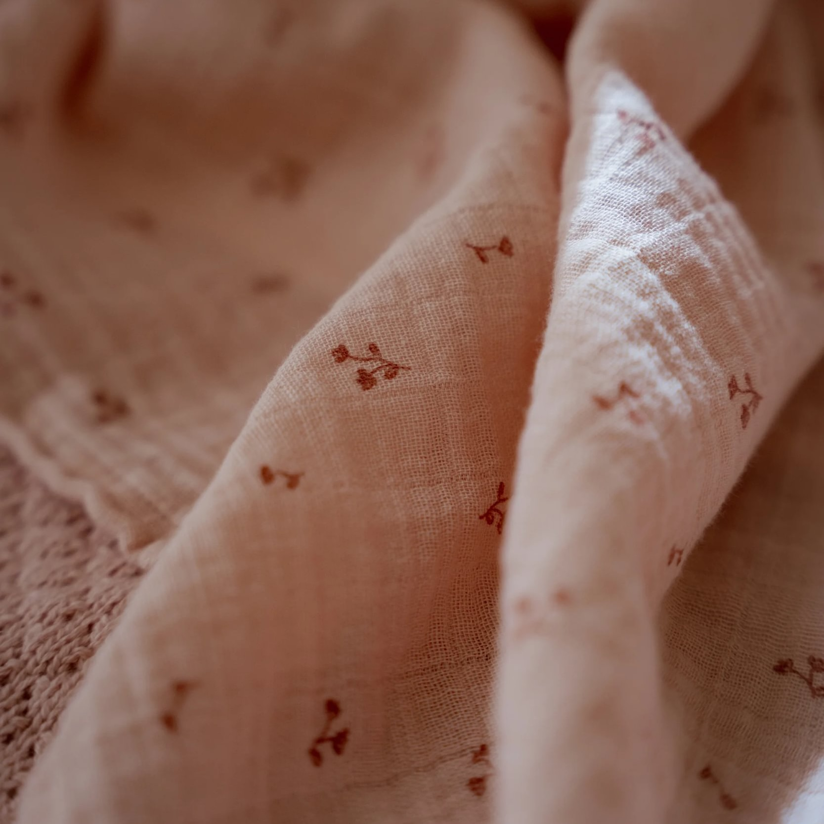 Pleny 70x70cm Pure Blossom