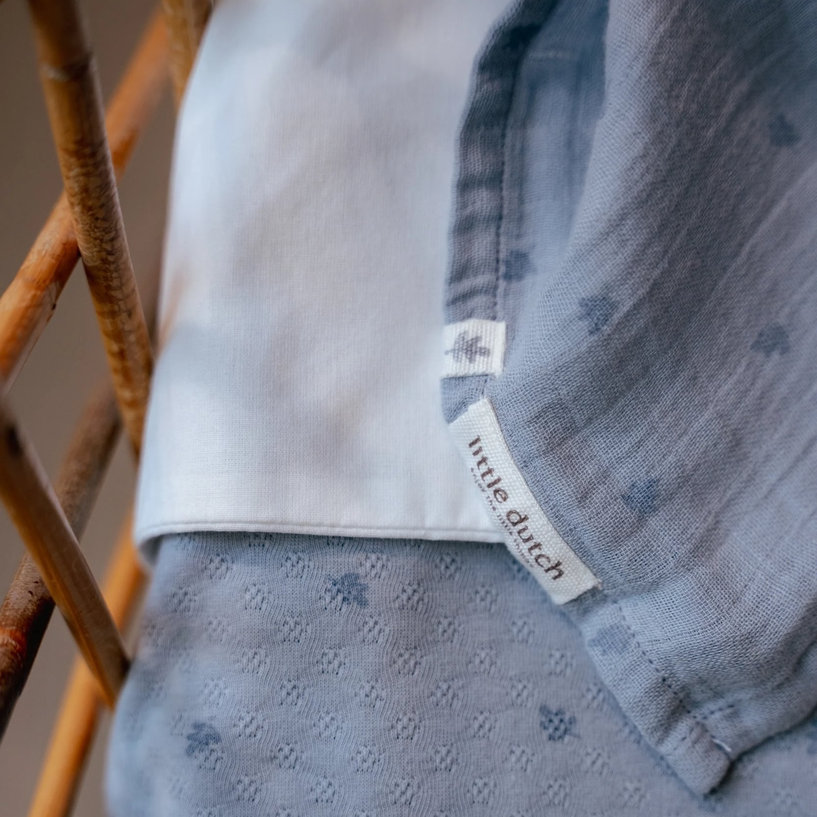 Plena zavinovací 120x120 cm s potiskem Pure Denim Blue