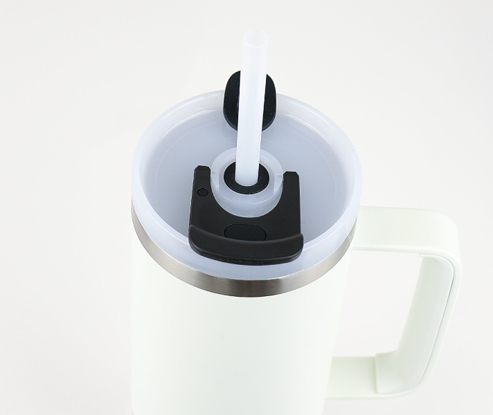 Termohrnek 800 ml Cream